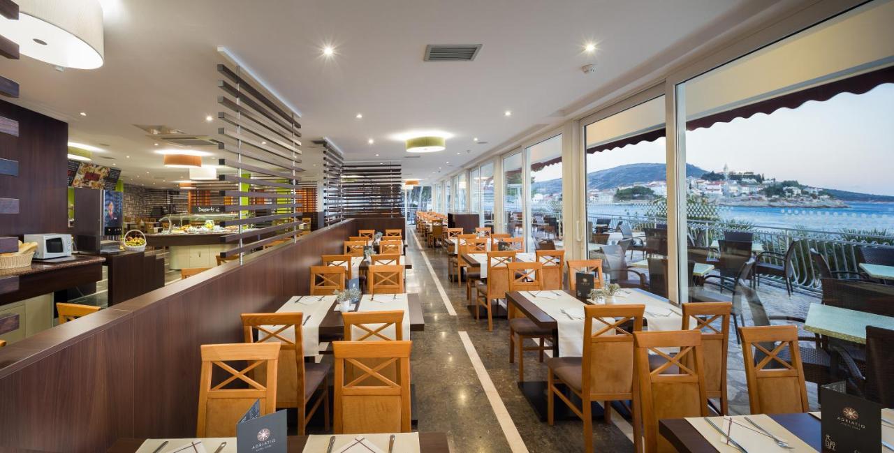 Hotel Zora Pavilions Primosten Luaran gambar